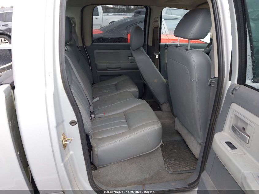 2005 Dodge Dakota Laramie VIN: 1D7HW58N95S228028 Lot: 43787371