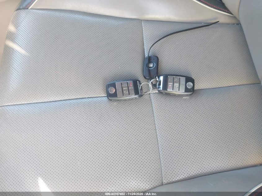 2018 Kia Sedona Lx VIN: KNDMB5C16J6398875 Lot: 43787402