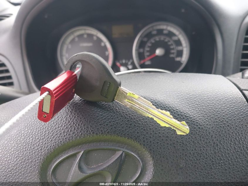 2009 Hyundai Accent Gls VIN: KMHCN46C89U289766 Lot: 43787423