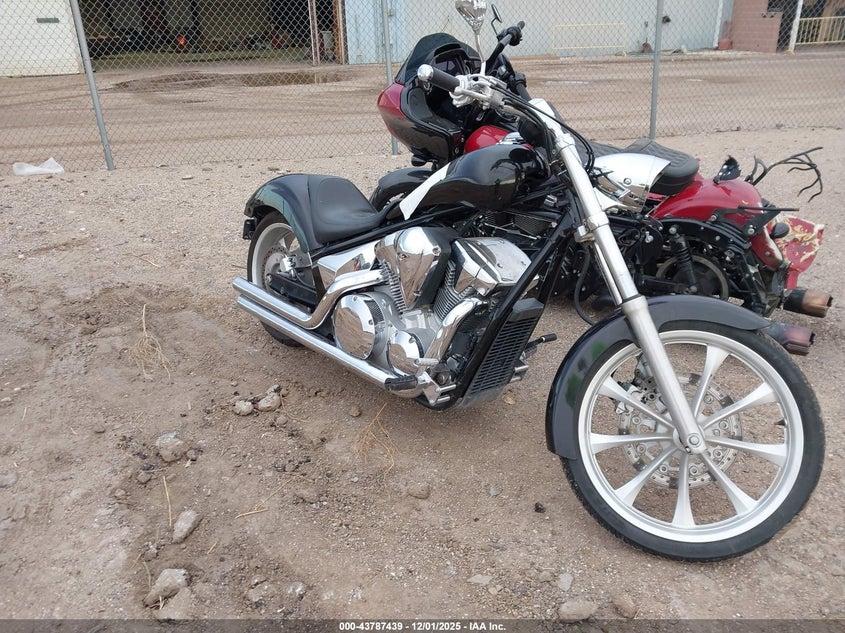 JH2SC6104AK000744 2010 Honda Vt1300 Cx auction photo 1