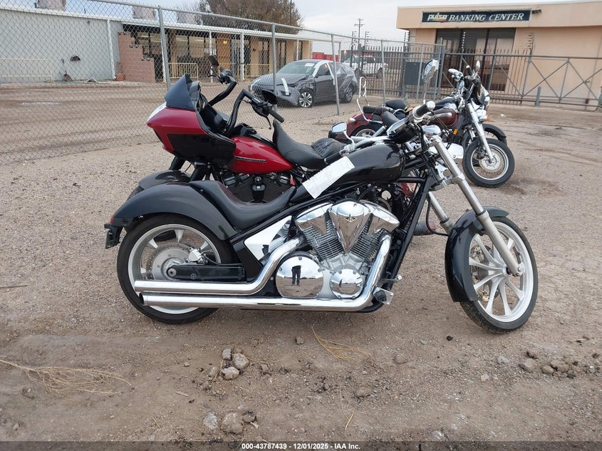JH2SC6104AK000744 2010 HONDA VT photo no. 13