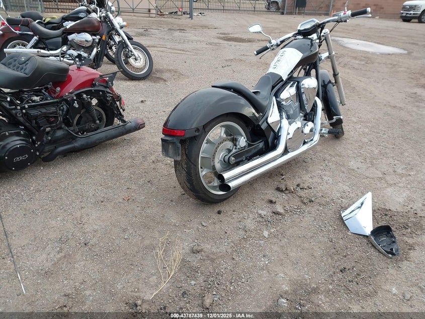JH2SC6104AK000744 2010 HONDA VT photo no. 4