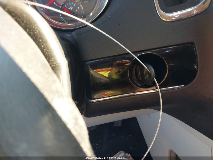 2016 Chrysler Town & Country Limited VIN: 2C4RC1JG6GR260709 Lot: 43787444