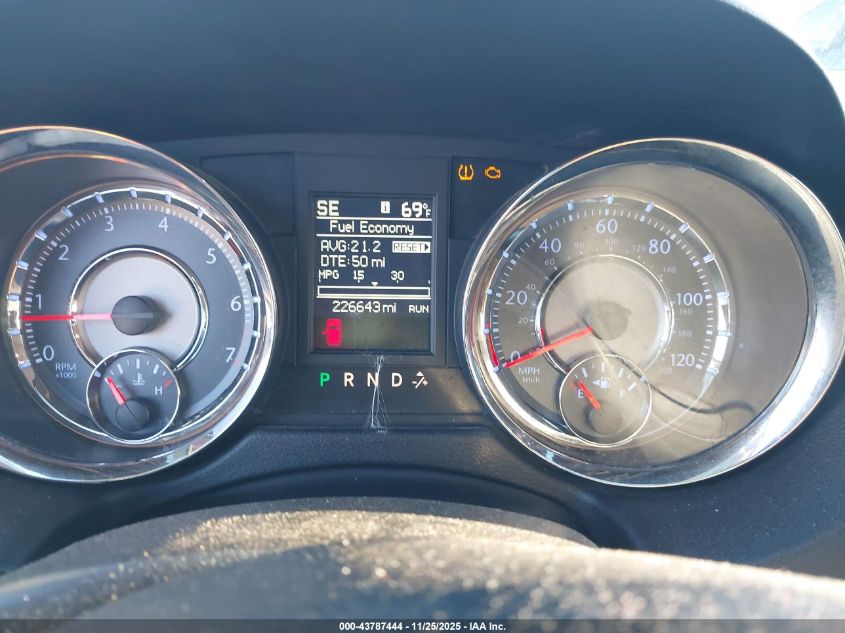 2016 Chrysler Town & Country Limited VIN: 2C4RC1JG6GR260709 Lot: 43787444