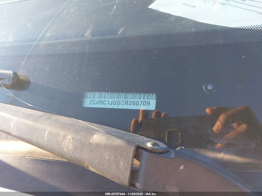 2016 Chrysler Town & Country Limited VIN: 2C4RC1JG6GR260709 Lot: 43787444