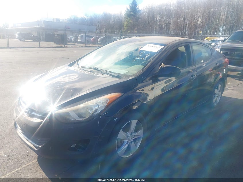 5NPDH4AE3DH450410 2013 HYUNDAI ELANTRA photo no. 2