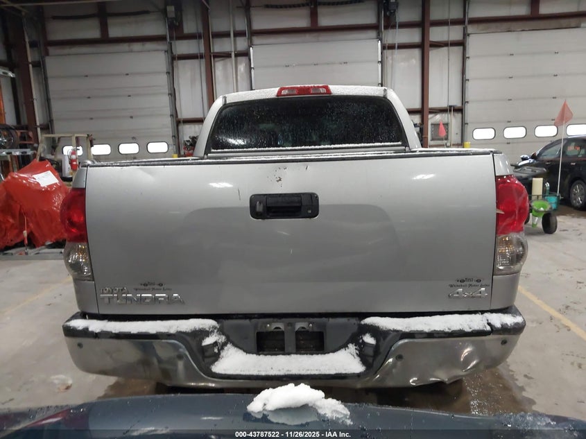 2007 Toyota Tundra Limited 5.7L V8 VIN: 5TBDV58117S472821 Lot: 43787522