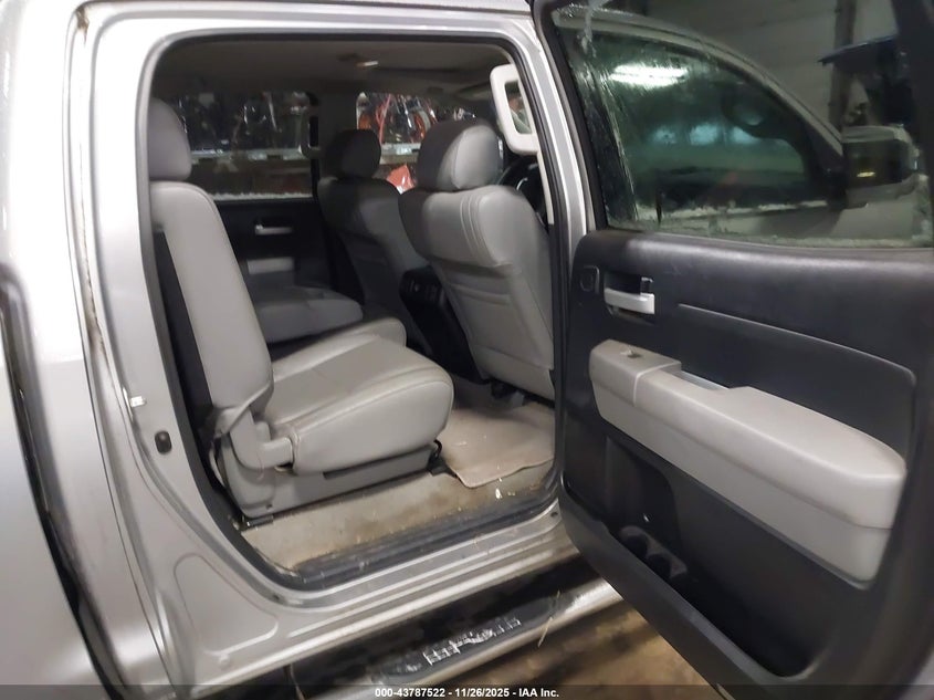 2007 Toyota Tundra Limited 5.7L V8 VIN: 5TBDV58117S472821 Lot: 43787522