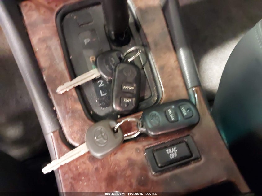 1999 Toyota Camry Solara Se/Sle VIN: 2T1CF28P5XC223675 Lot: 43787571