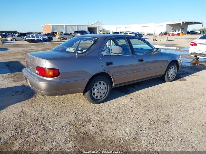 JT2BG12K0T0373058 1996 TOYOTA CAMRY photo no. 4