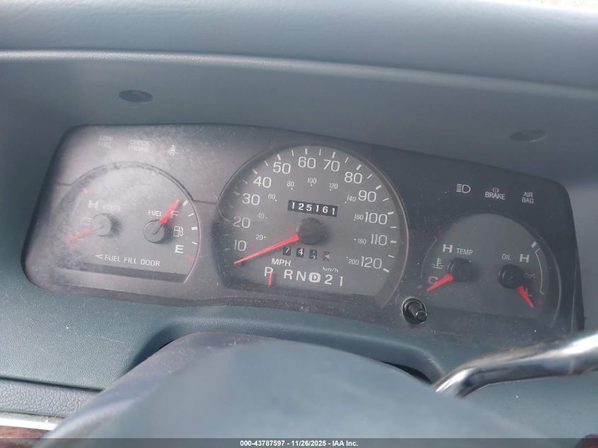 2002 Mercury Grand Marquis Gs VIN: 2MEFM74W22X631888 Lot: 43787597