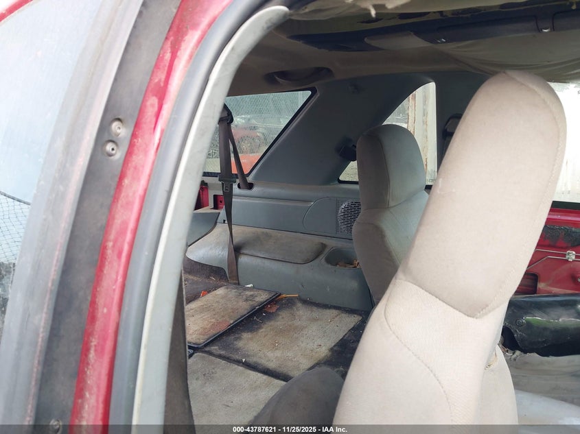 2004 Chevrolet Blazer Ls VIN: 1GNCS18X84K164323 Lot: 43787621