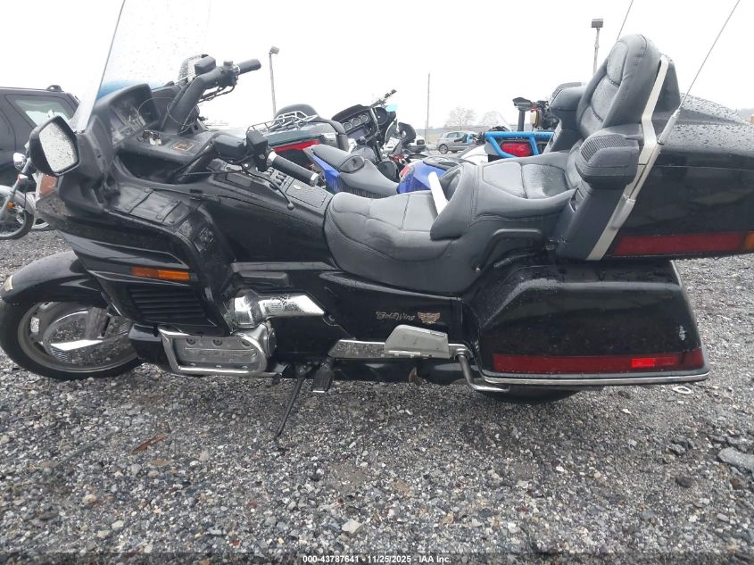 1994 Honda Gl1500 A VIN: 1HFSC2201RA600452 Lot: 43787641