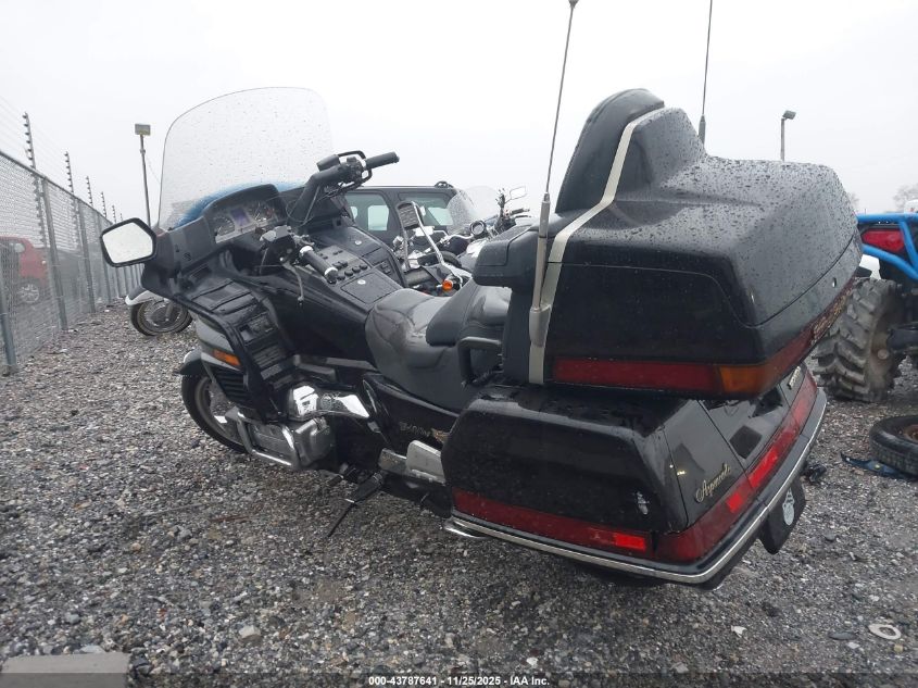 1HFSC2201RA600452 1994 HONDA GL photo no. 3