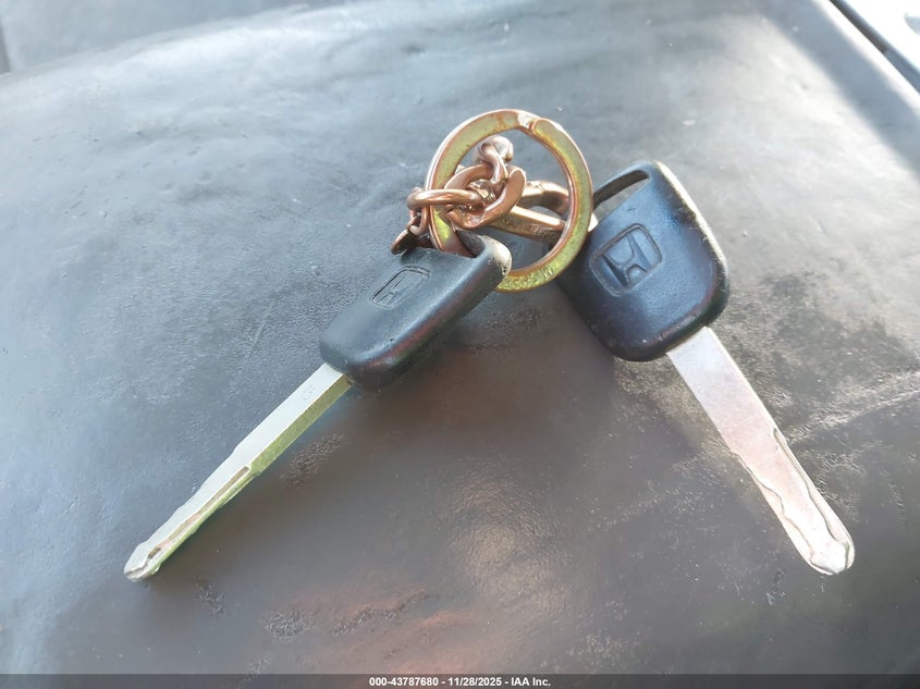 2003 Honda Pilot Lx VIN: 2HKYF18143H613105 Lot: 43787680