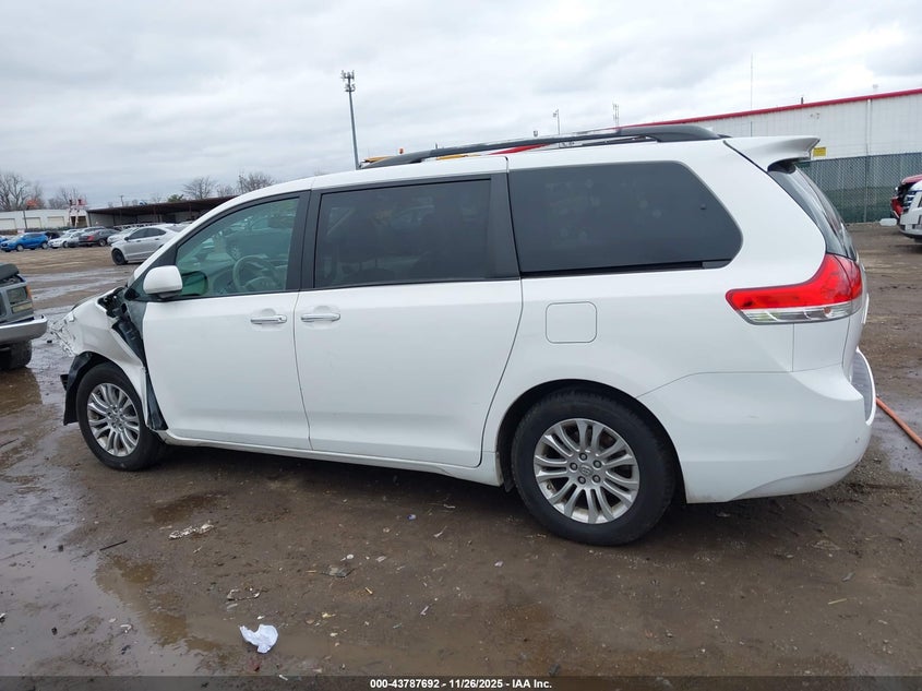2011 Toyota Sienna Xle V6 VIN: 5TDYK3DC7BS115696 Lot: 43787692