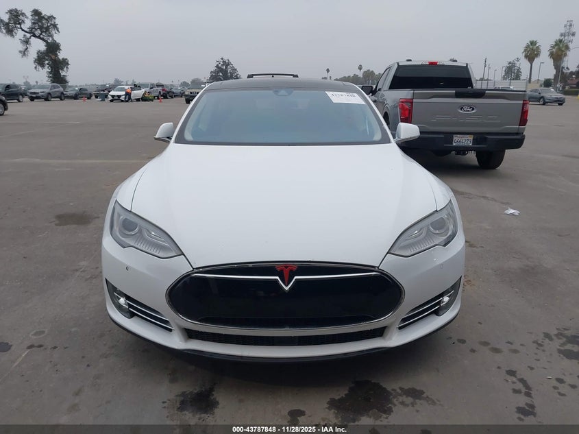 2015 Tesla Model S 60/70/85 VIN: 5YJSA1H11FFP75622 Lot: 43787848