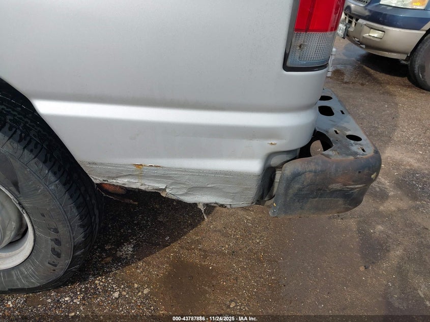 2002 Ford E-250 Commercial/Recreational VIN: 1FTNE24L52HA37024 Lot: 43787886