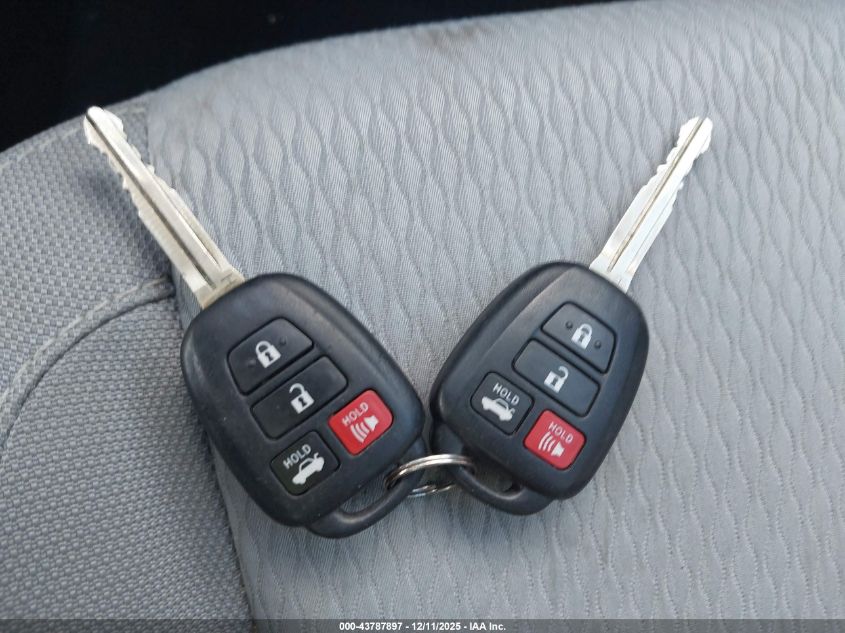 2016 Toyota Corolla Le VIN: 5YFBURHE2GP479863 Lot: 43787897