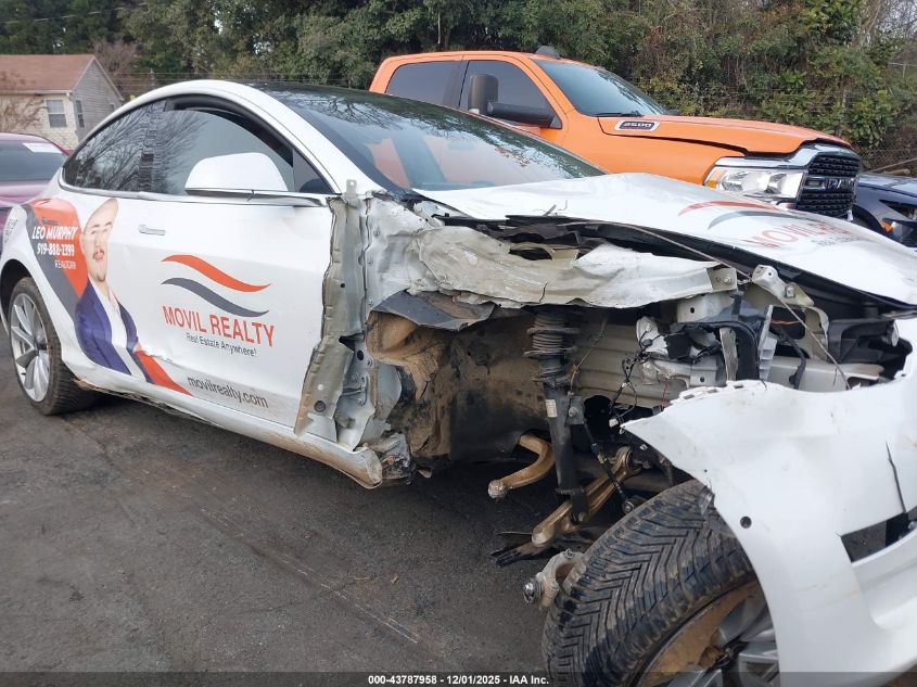 2018 Tesla Model 3 Long Range/Mid Range VIN: 5YJ3E1EAXJF006476 Lot: 43787958