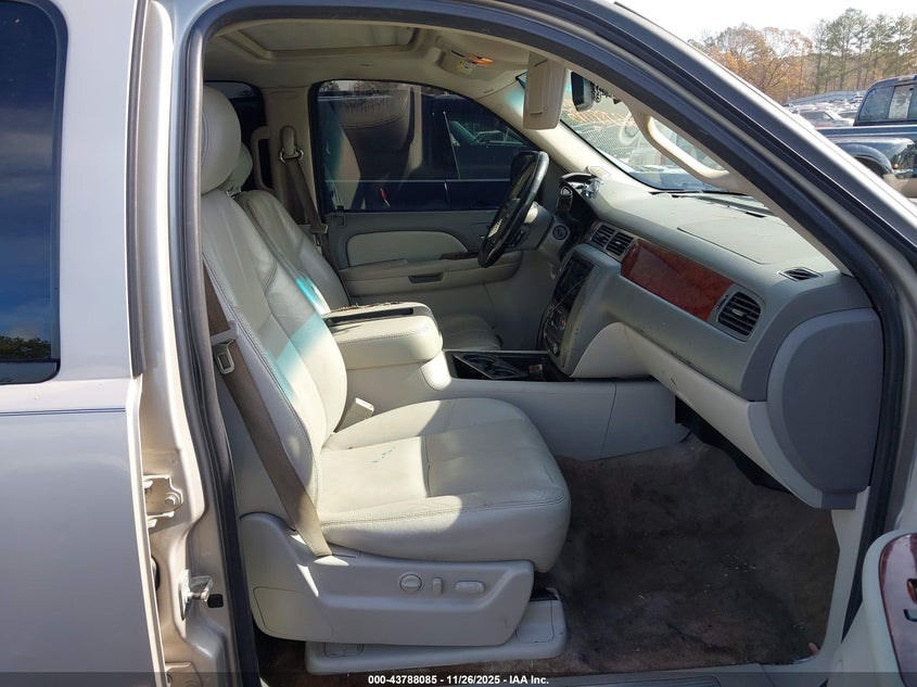 1GKEC33359R181386 2009 GMC YUKON photo no. 5