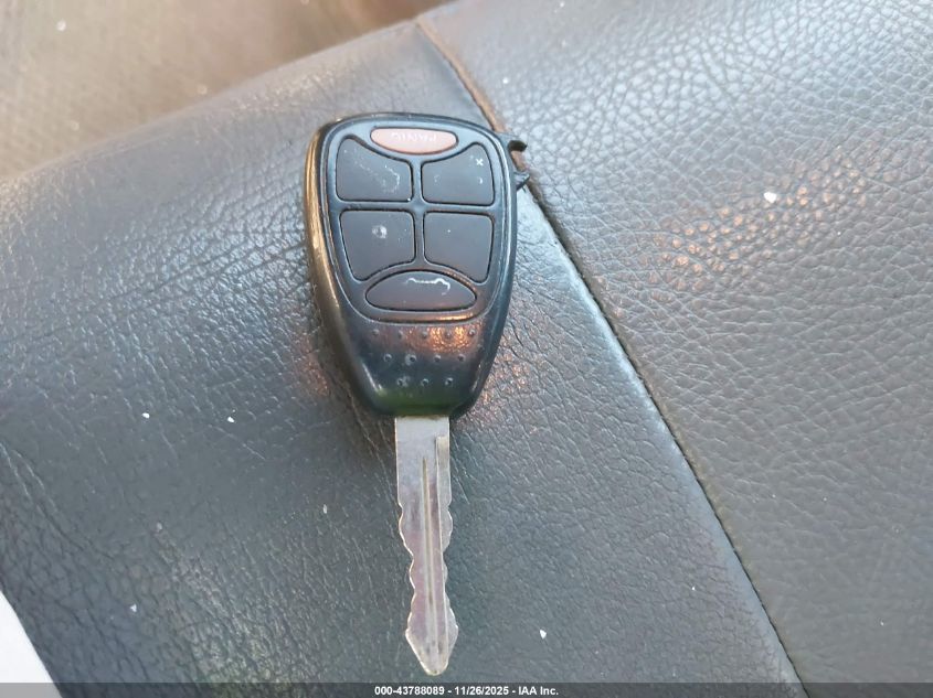 2005 Chrysler Town & Country Touring VIN: 2C8GP54L55R418660 Lot: 43788089