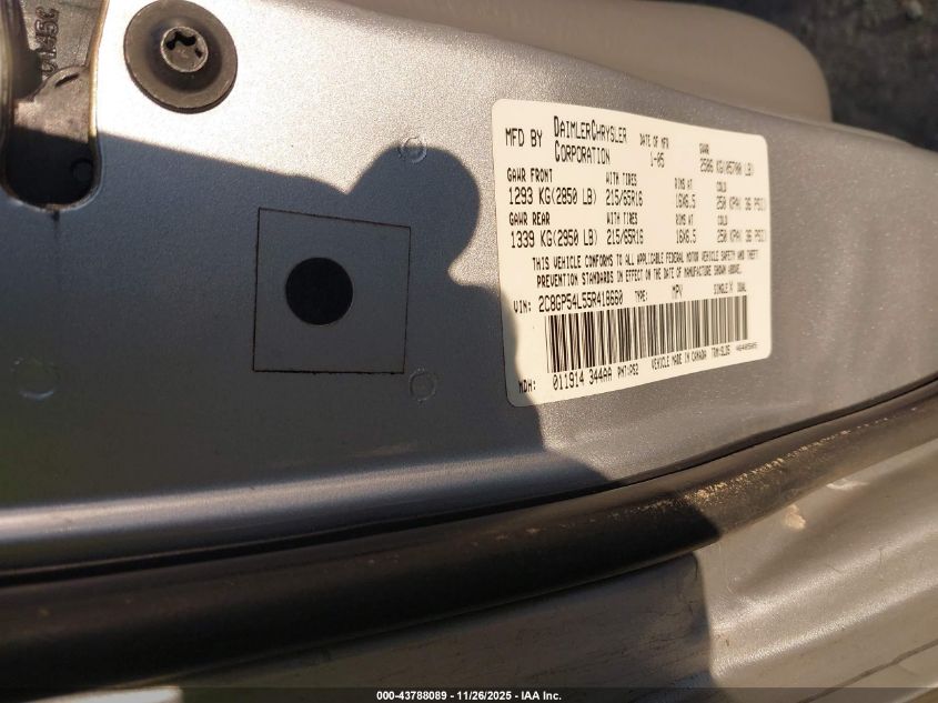 2005 Chrysler Town & Country Touring VIN: 2C8GP54L55R418660 Lot: 43788089