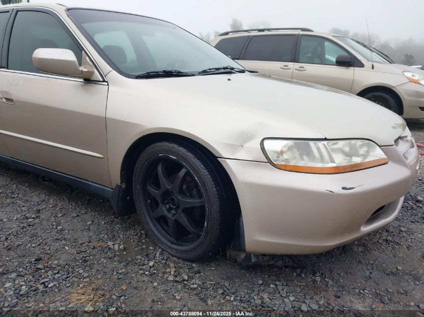 2000 Honda Accord 2.3 Se VIN: JHMCG5675YC038911 Lot: 43788094