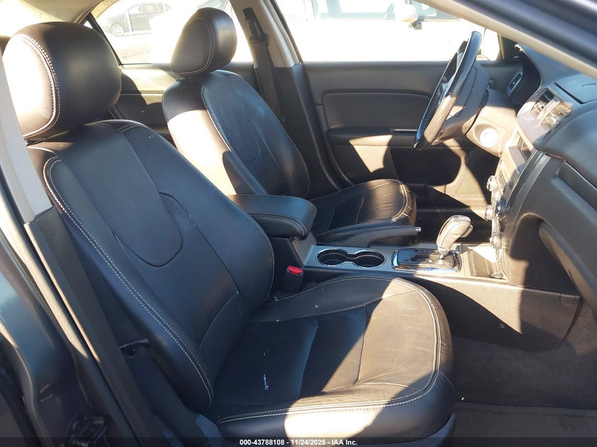 3FAHP0JG9AR414458 2010 FORD FUSION photo no. 5