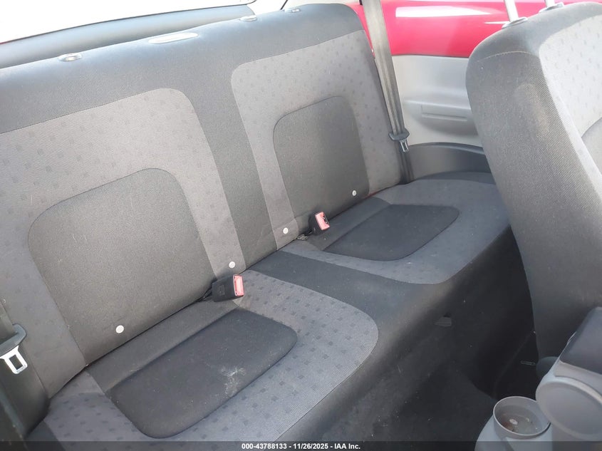 2001 Volkswagen New Beetle Gls Tdi VIN: 3VWCP21C81M474478 Lot: 43788133