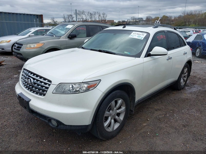 JNRAS08W33X004112 2003 INFINITI FX photo no. 2
