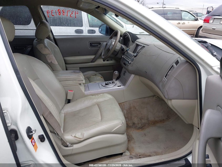 JNRAS08W33X004112 2003 INFINITI FX photo no. 5