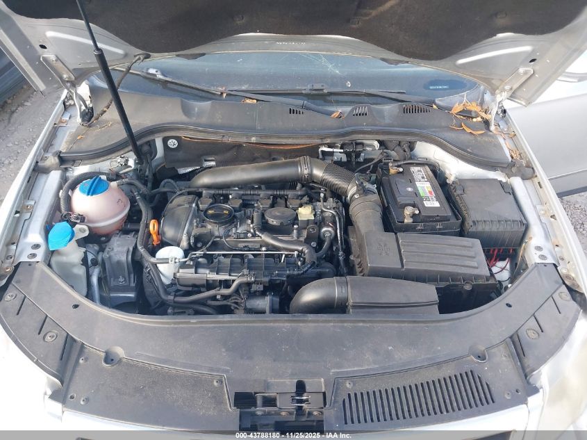 2008 Volkswagen Passat Komfort VIN: WVWLK73C28E213455 Lot: 43788180