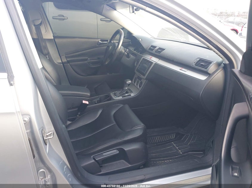 WVWLK73C28E213455 2008 VOLKSWAGEN PASSAT photo no. 5