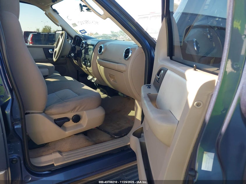1FMFU16545LA35214 2005 FORD EXPEDITION photo no. 5