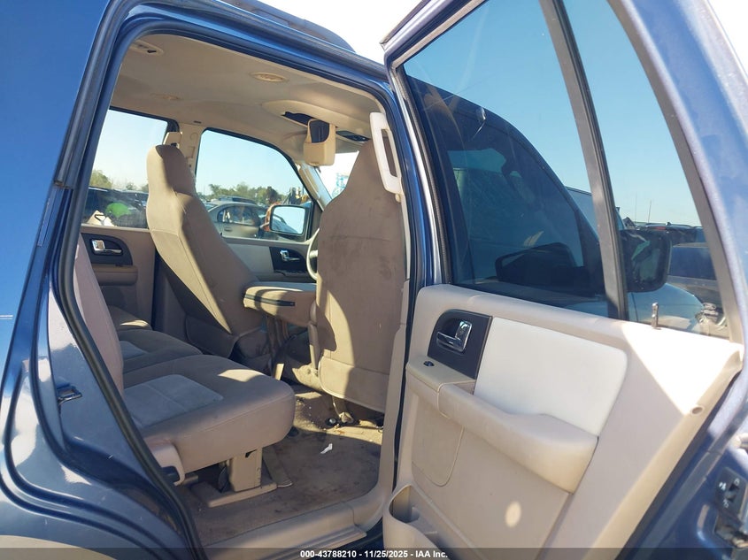 1FMFU16545LA35214 2005 FORD EXPEDITION photo no. 8
