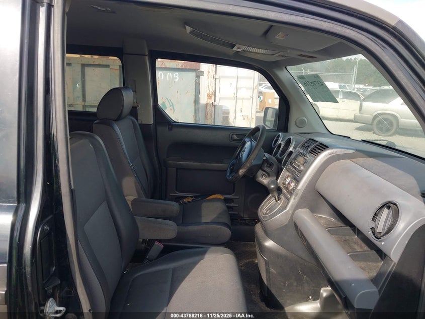 5J6YH18514L009080 2004 HONDA ELEMENT photo no. 5