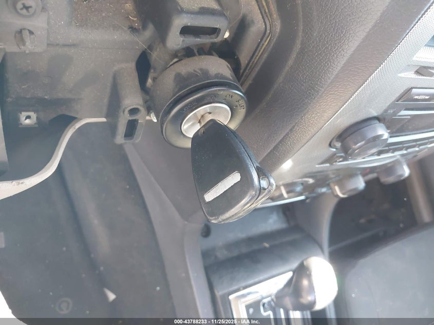 2007 Chrysler 300 Touring VIN: 2C3KA53G07H835327 Lot: 43788233