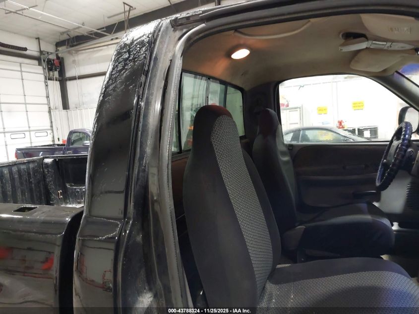 2000 Dodge Ram 1500 St VIN: 1B7HF16Z8YS623282 Lot: 43788324