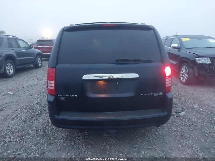 2010 Chrysler Town & Country Touring VIN: 2A4RR5D10AR162614 Lot: 43788484