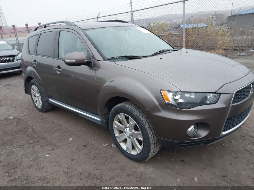 MITSUBISHI OUTLANDER SE