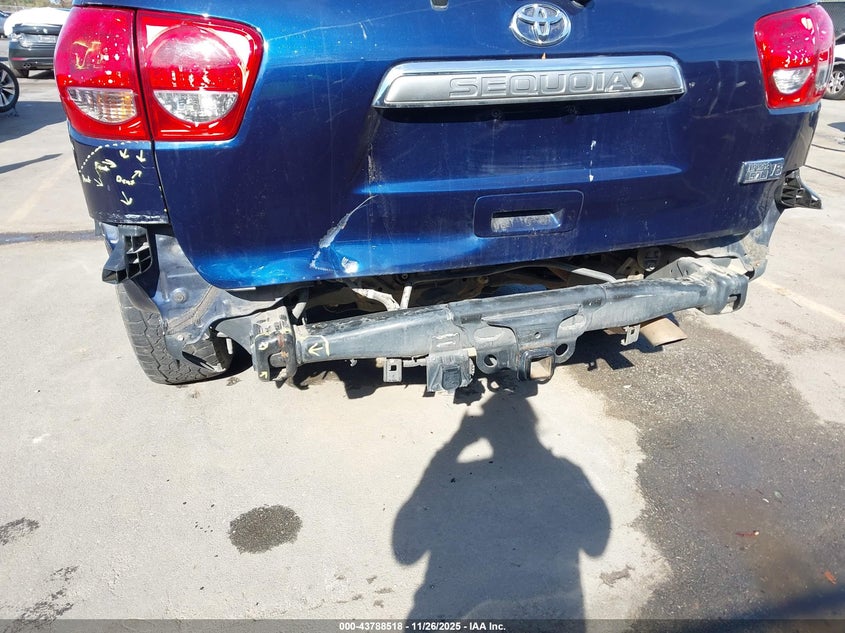 2008 Toyota Sequoia Limited 5.7L V8 VIN: 5TDZY68A58S013805 Lot: 43788518