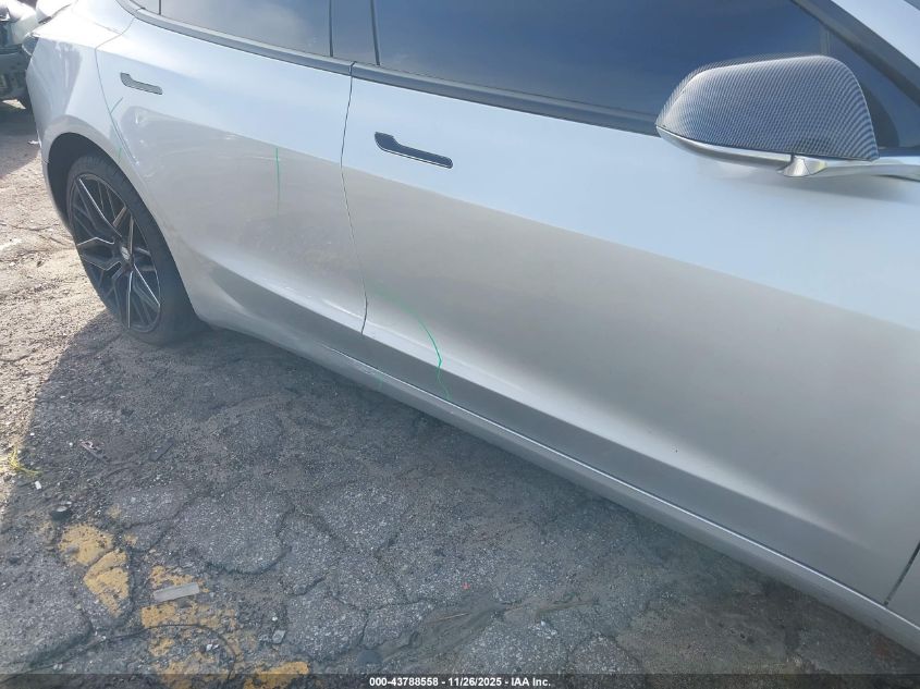 2018 Tesla Model 3 Long Range/Mid Range VIN: 5YJ3E1EA0JF006129 Lot: 43788558