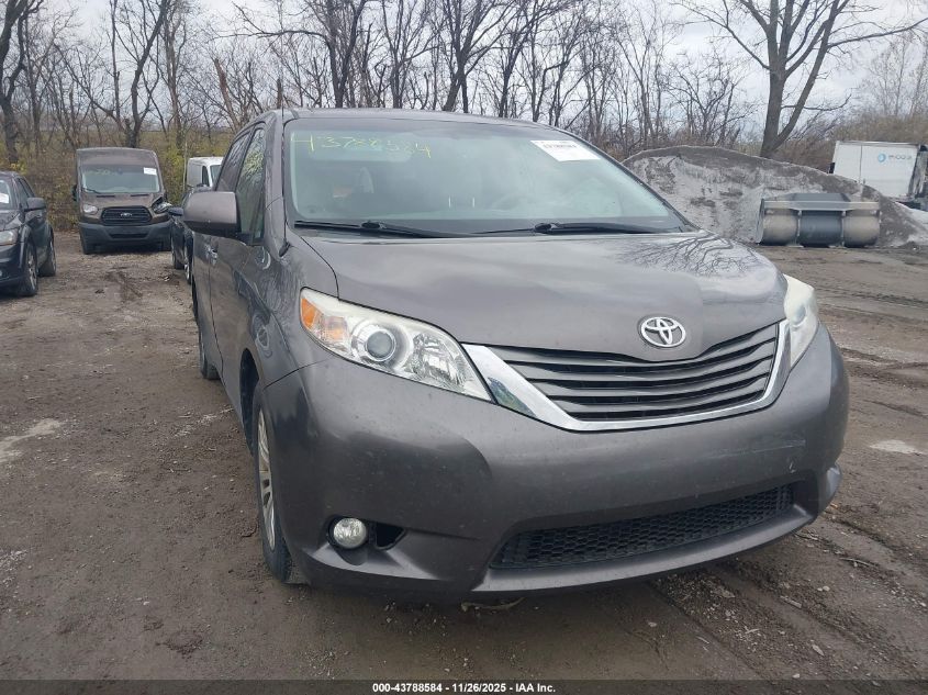 TOYOTA SIENNA XLE V6 8 PASSENGER