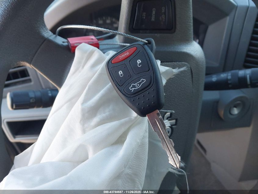 2005 Jeep Grand Cherokee Laredo VIN: 1J4GR48K55C709136 Lot: 43788587