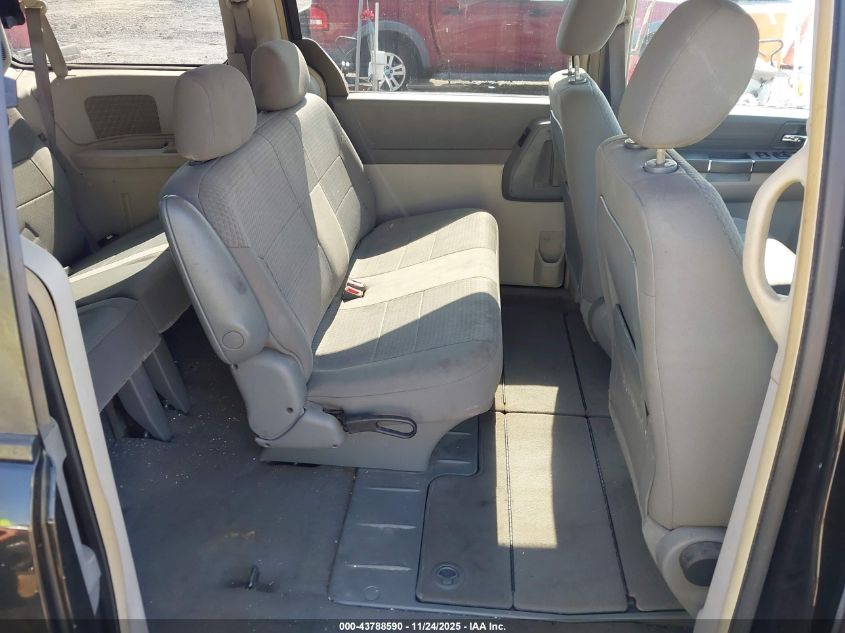 2008 Chrysler Town & Country Lx VIN: 2A8HR44H48R721397 Lot: 43788590