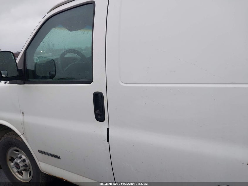 2004 GMC Savana Standard VIN: 1GTGG25V041132718 Lot: 43788620