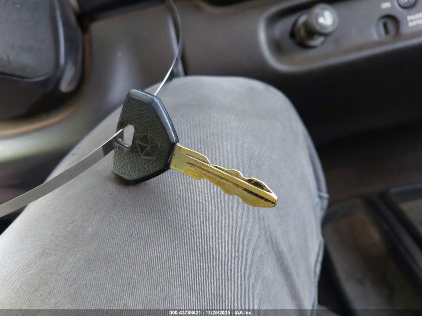 2000 Dodge Dakota Slt/Sport VIN: 1B7FL26XXYS577023 Lot: 43788621