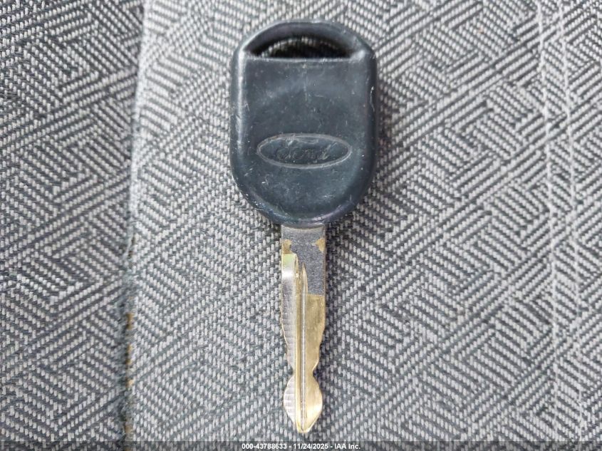 2004 Ford Explorer Xls VIN: 1FMZU72K34UB30724 Lot: 43788633