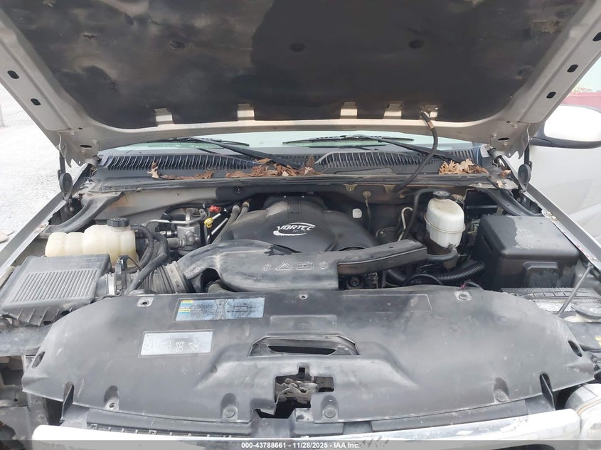 2005 GMC Yukon Denali VIN: 1GKEK63U25J139294 Lot: 43788661